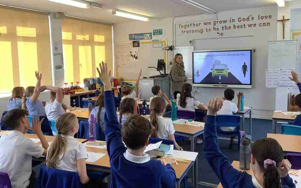Teacher at East Herts school leading a lesson on air pollution.