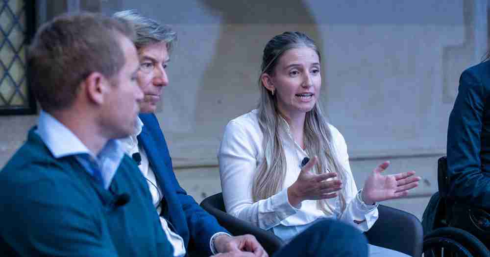walking-wheeling-cycling-conference-Amy-on-panel
